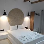 Kyra Panagia Hotel 아파트호텔 3*