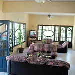 아파트호텔 Kyra Panagia Hotel