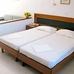 Kyra Panagia Hotel 키라파나기아