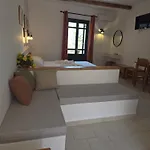 Kyra Panagia Hotel Aparthotel 3*