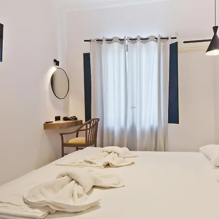 Kyra Panagia Hotel Apartmanhotel Kirá Panajá