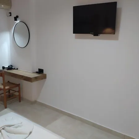 Kyra Panagia Hotel Kyra Panagia