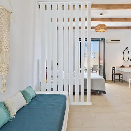 Kyra Panagia Hotel Кира Панагя