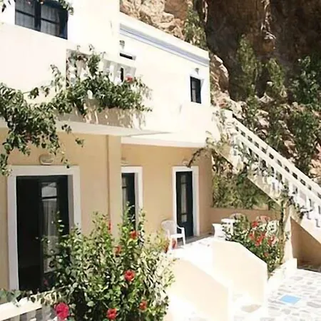 מלון דירות Kyra Panagia Hotel 3*