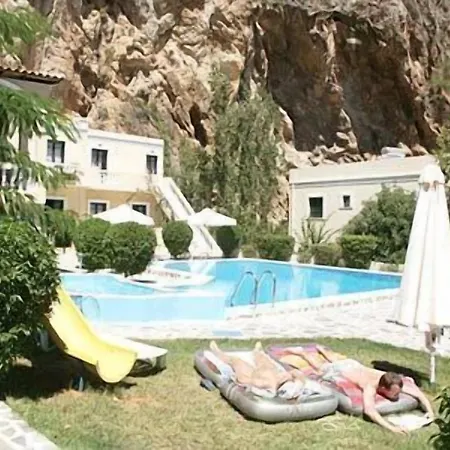 Kyra Panagia Hotel Κυρά Παναγιά