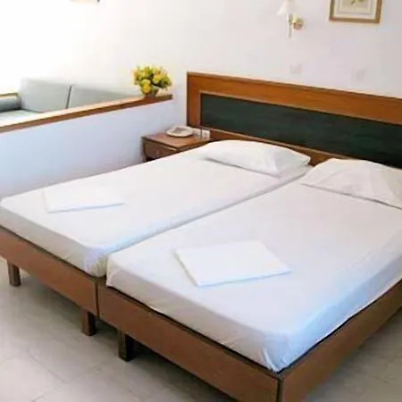 Kyra Panagia Hotel Кира Панагя