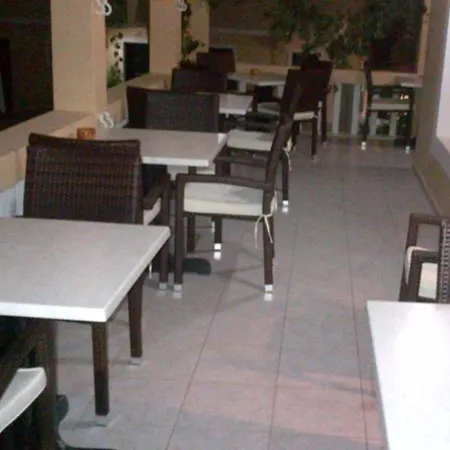 Kyra Panagia Hotel Апарт-отель 3*