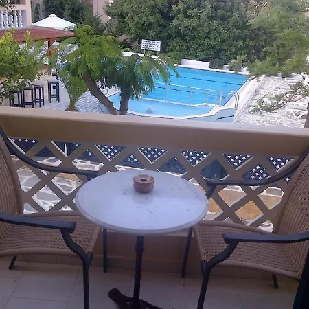 Kyra Panagia Hotel شقة فندقية Kyra Panagia