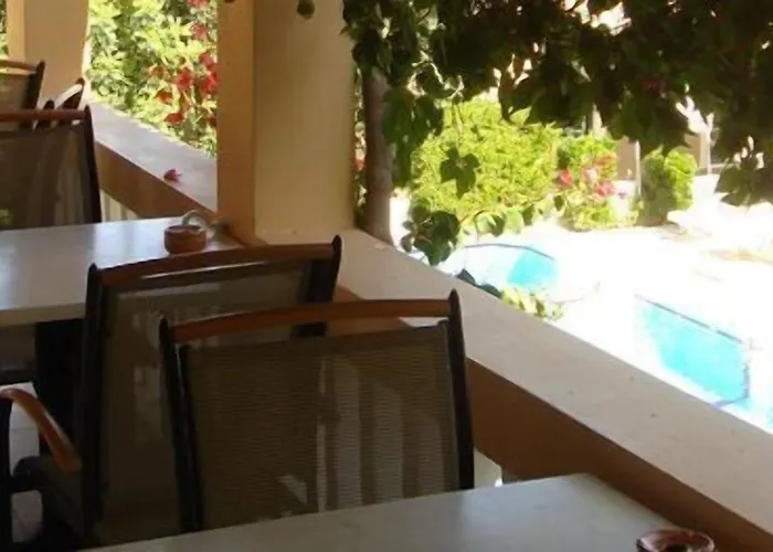 Kyra Panagia Hotel Kyra Panagia