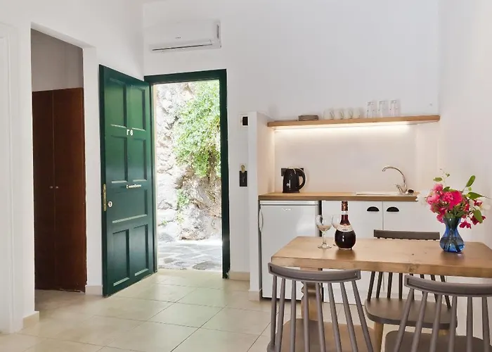 派拉戈斯岛公寓式酒店 3* Kyra Panagia